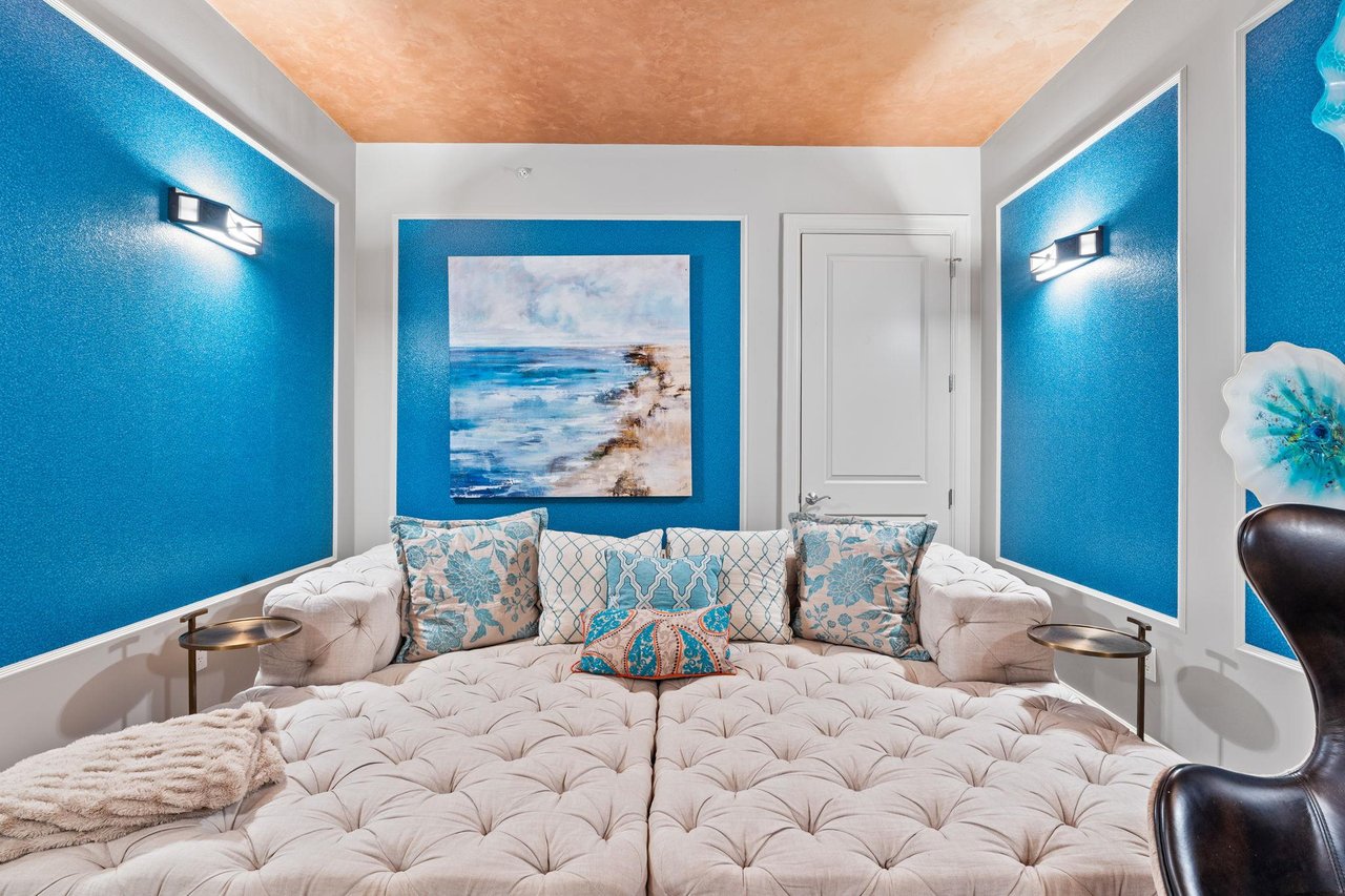 Bonus Entertainment Room