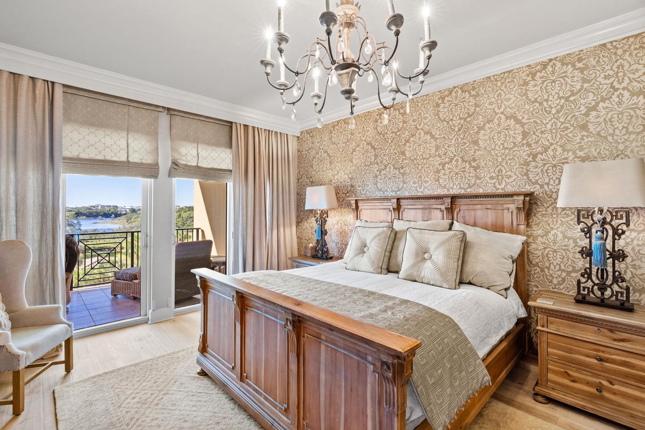 Bedroom 1 with King