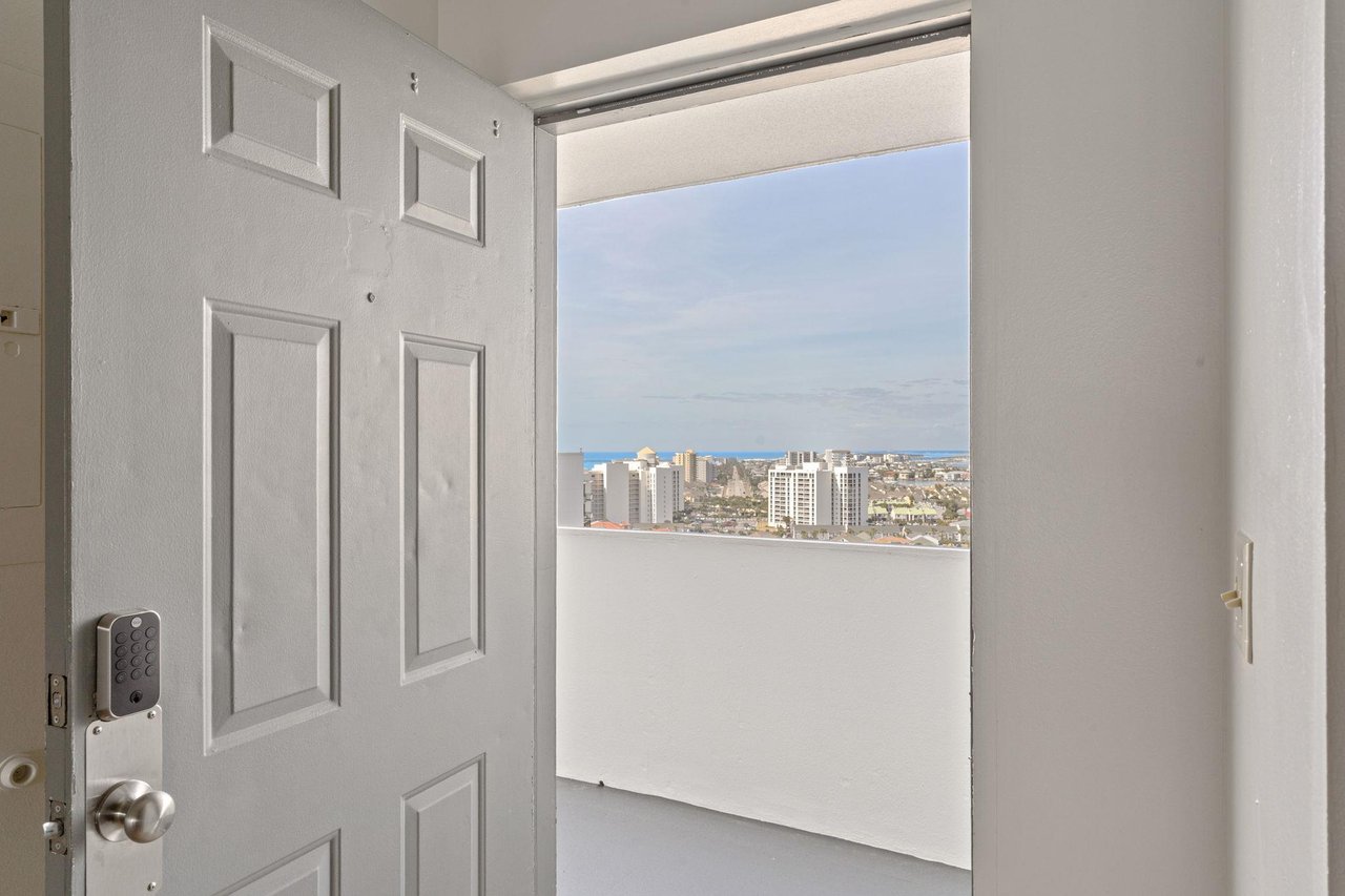 Entrance with Gulf, Harbor and City Views