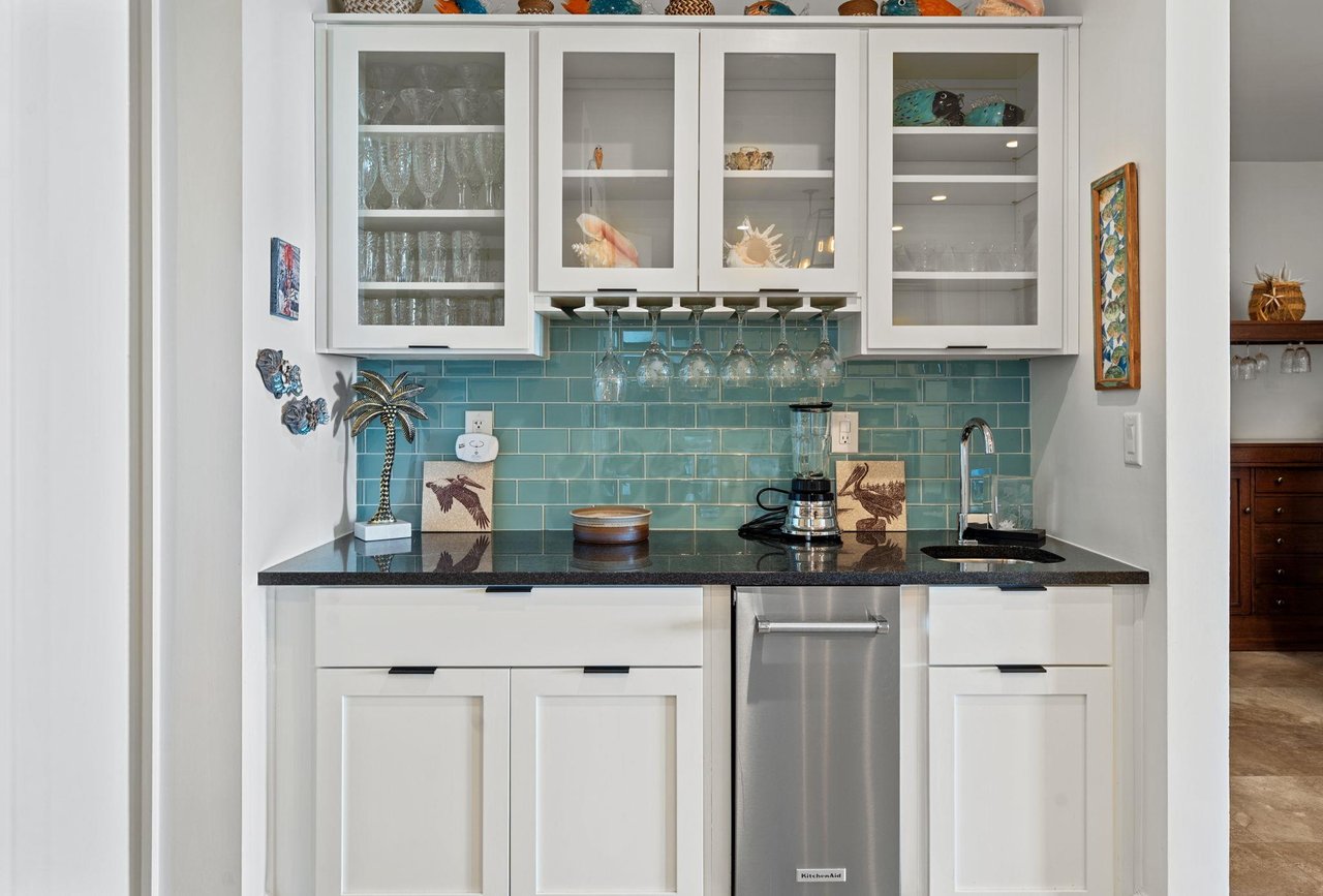 Wet Bar with Stand Alone Ice Maker