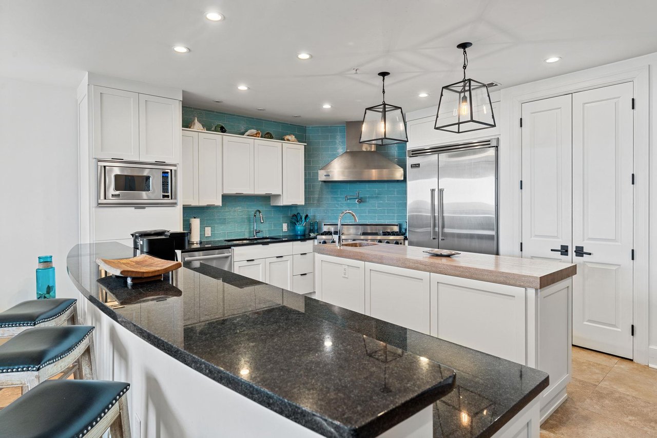 Beautiful Modern Kitchen
