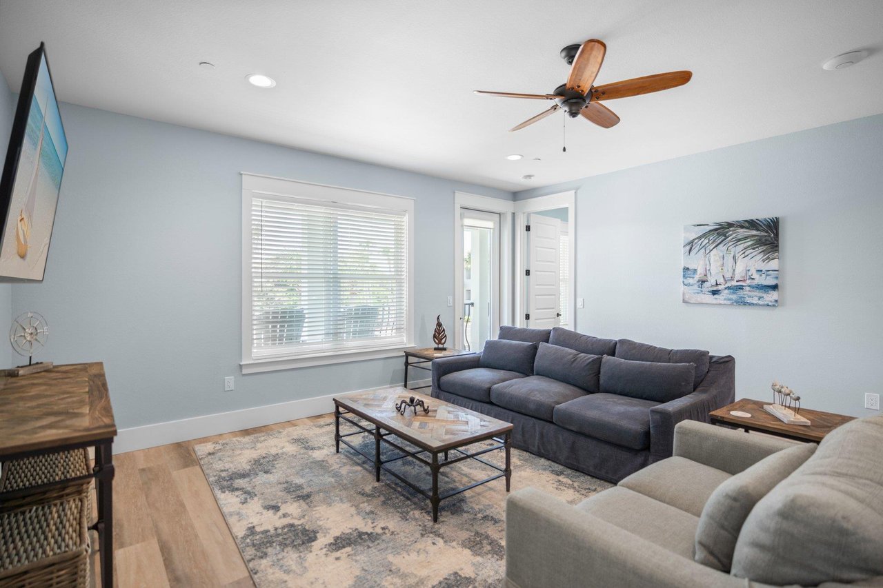 2nd Fl Living Room