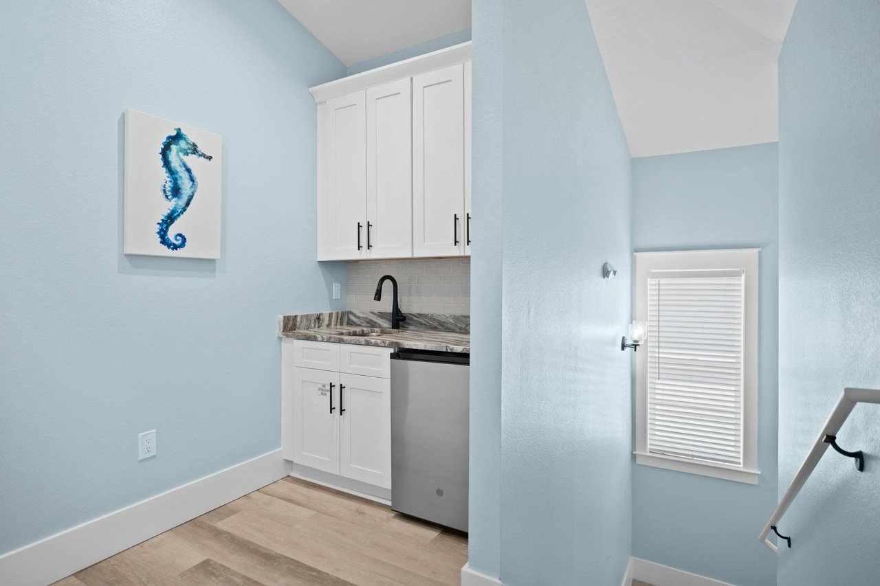 3rd Floor Kitchenette
