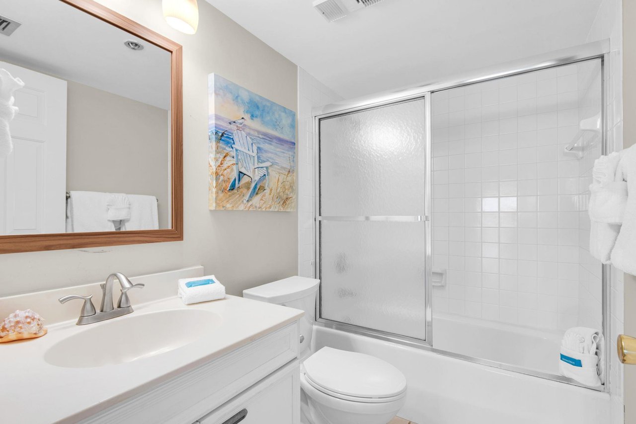 Bathroom 3 with TubShower Combo