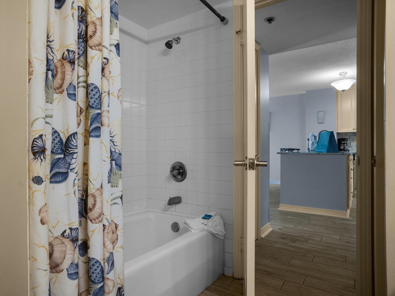 Bathroom 2 with Tub Shower Combo