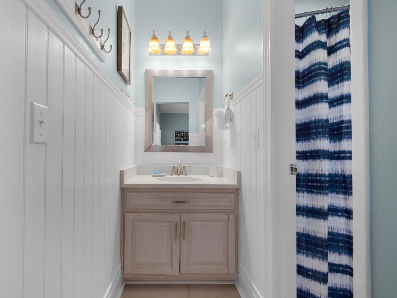 Bathroom 1 Jack and Jill Style