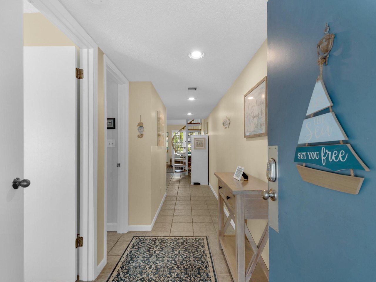 Entryway to Cottage 213