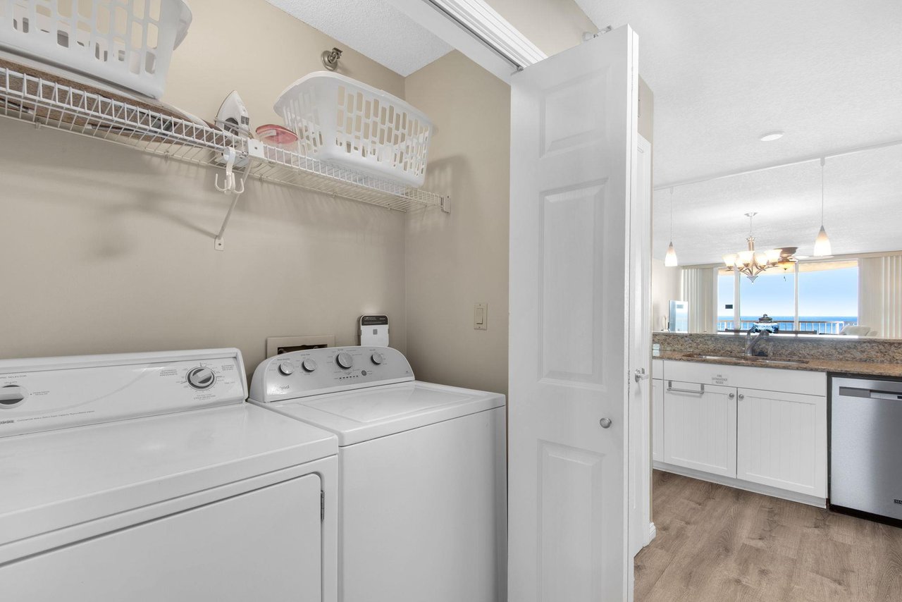Full Size Washer and Dryer In Unit