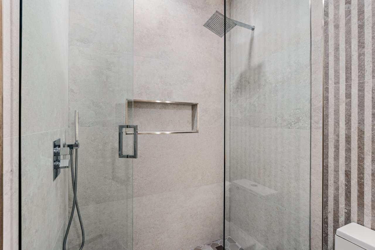 Walk in Shower