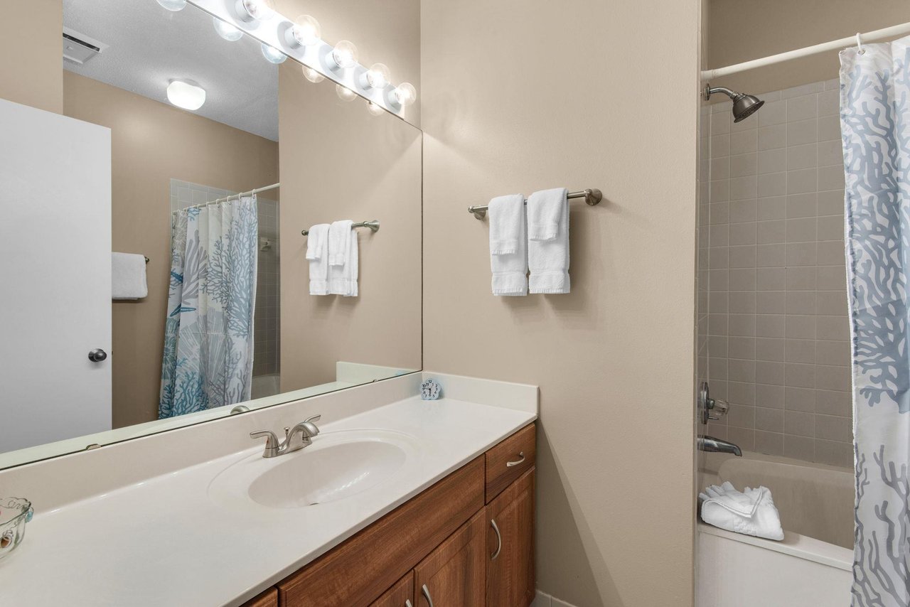 Bathroom 1 with Soaking Tub