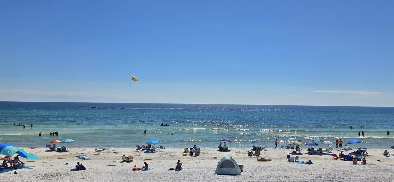 2277229 Beach Day