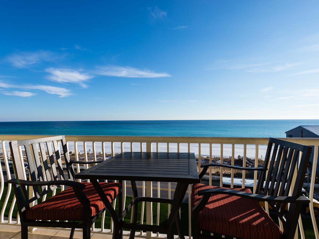 479574 Beach Retreat 409_balconychair