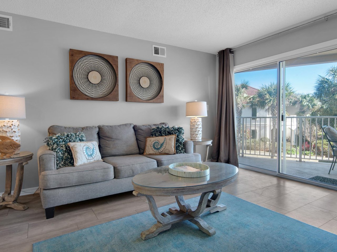 649733 Open Living Area
