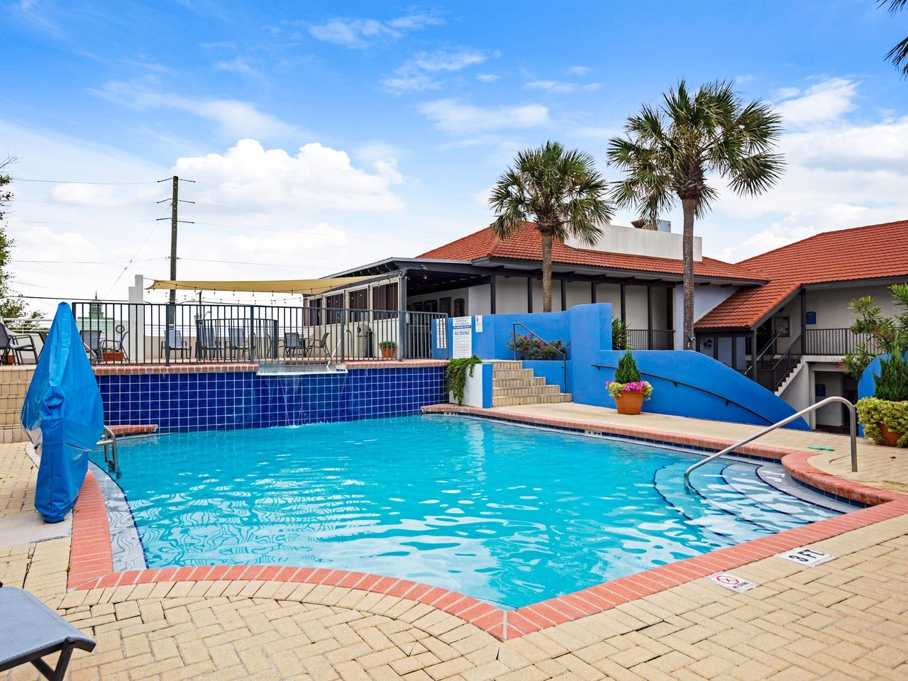 739605 Beachside Inn Pool_20170628_003