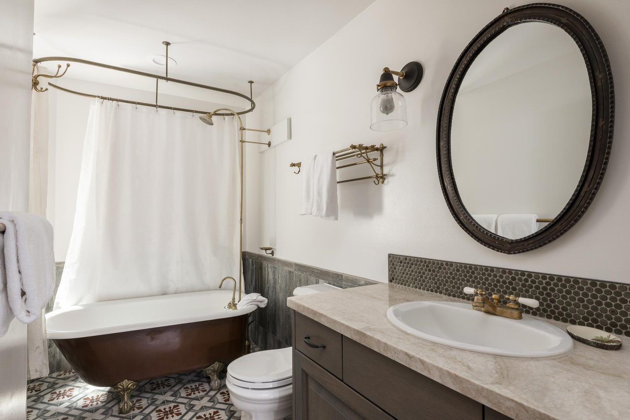Guest bathroom with clawfoot tub
