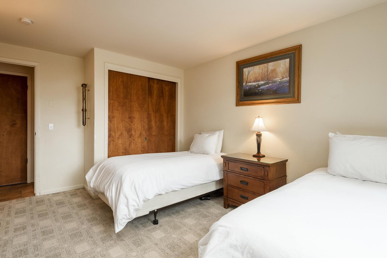 Guest bedroom