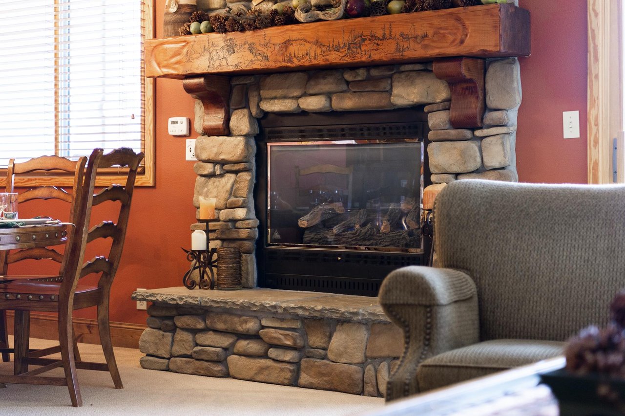 Gas fireplace