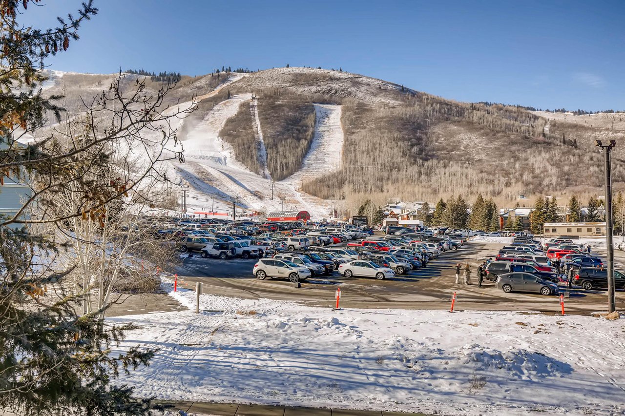 Park City LodgingPowder Pointe 303B