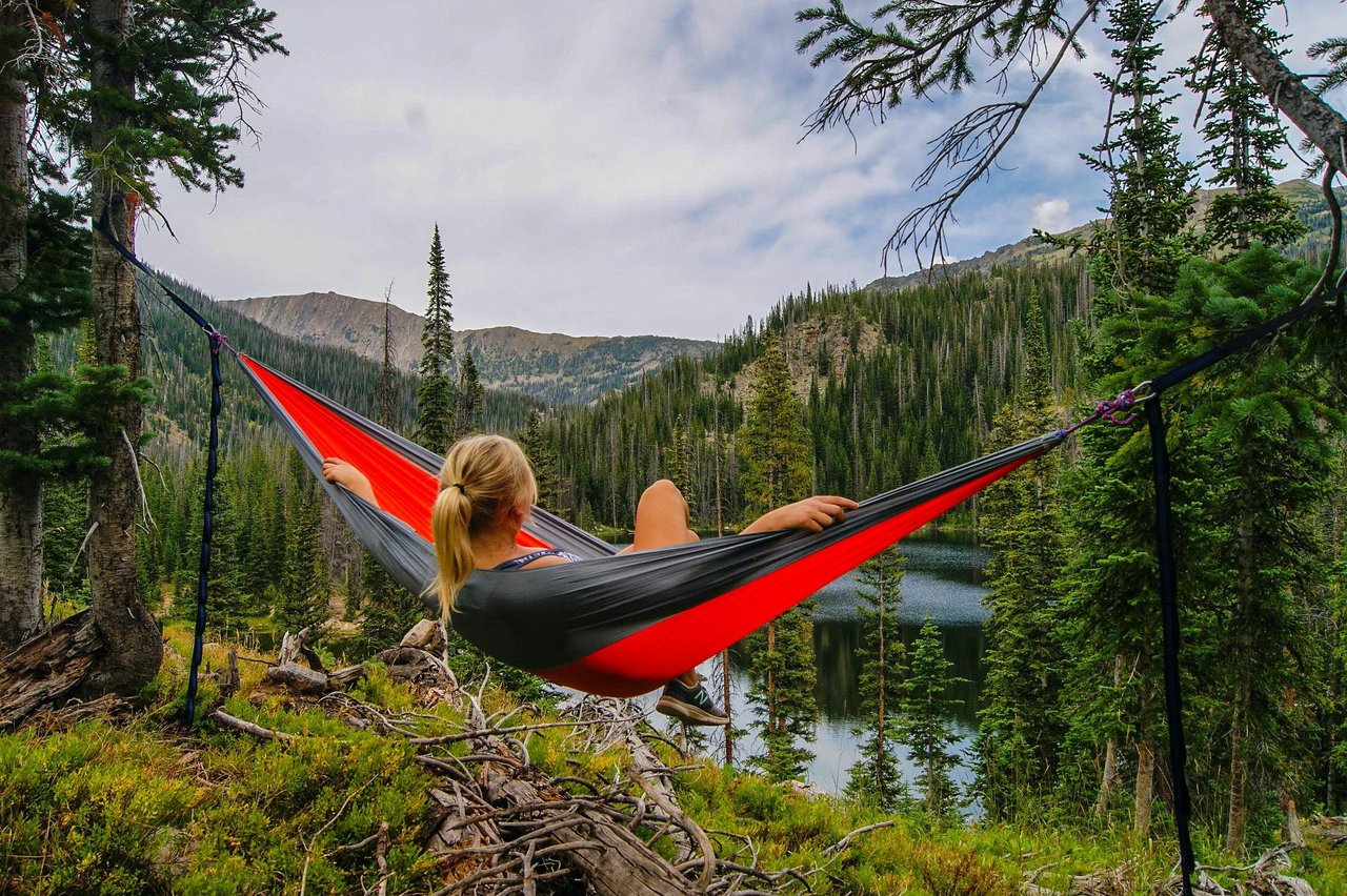 5134524 Youngwomansittinginahammockinnature