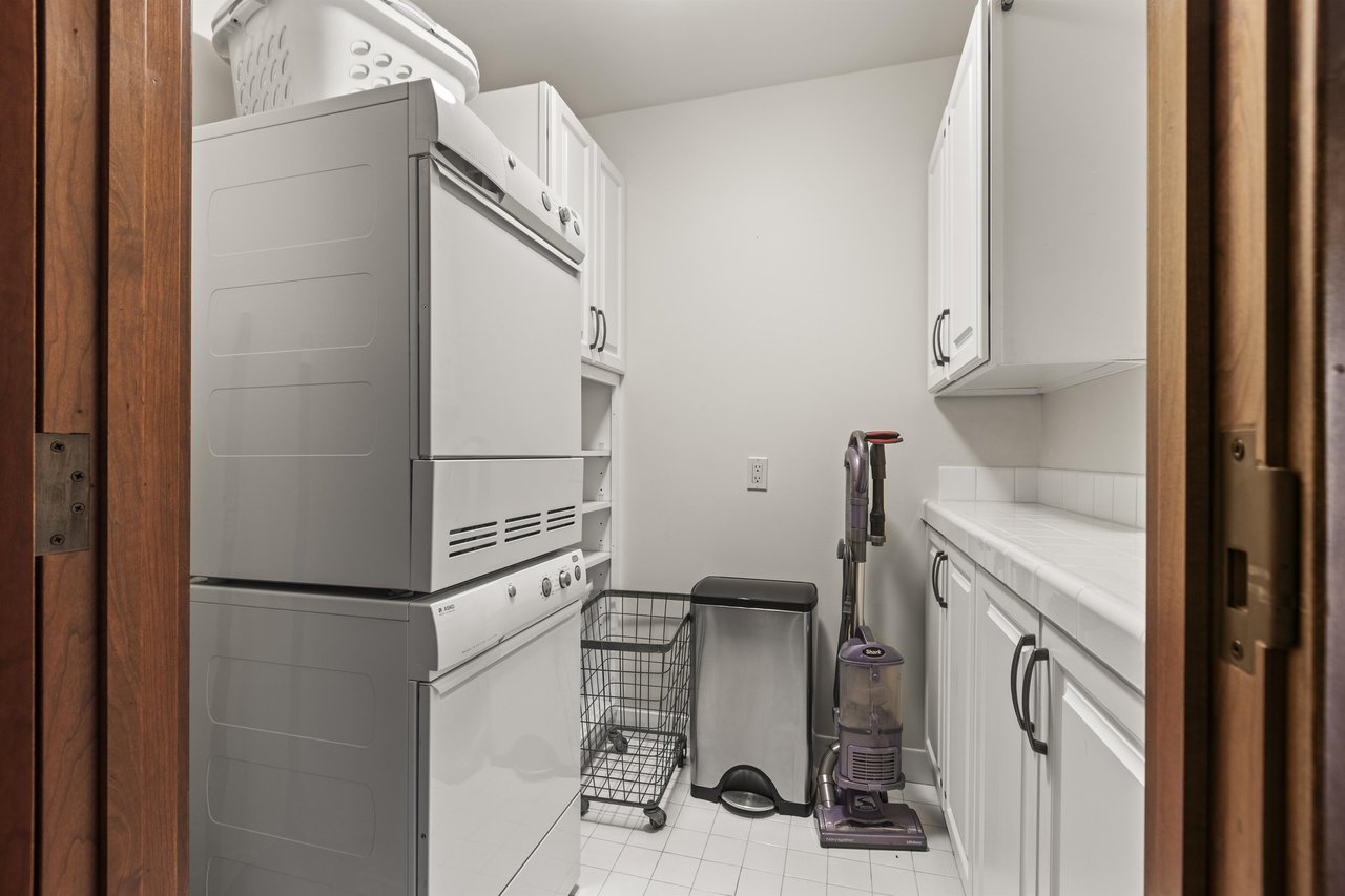 1335 Lowell 401_036