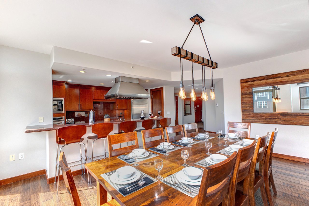 Lowell 402 dining table with seating for 10 guests.