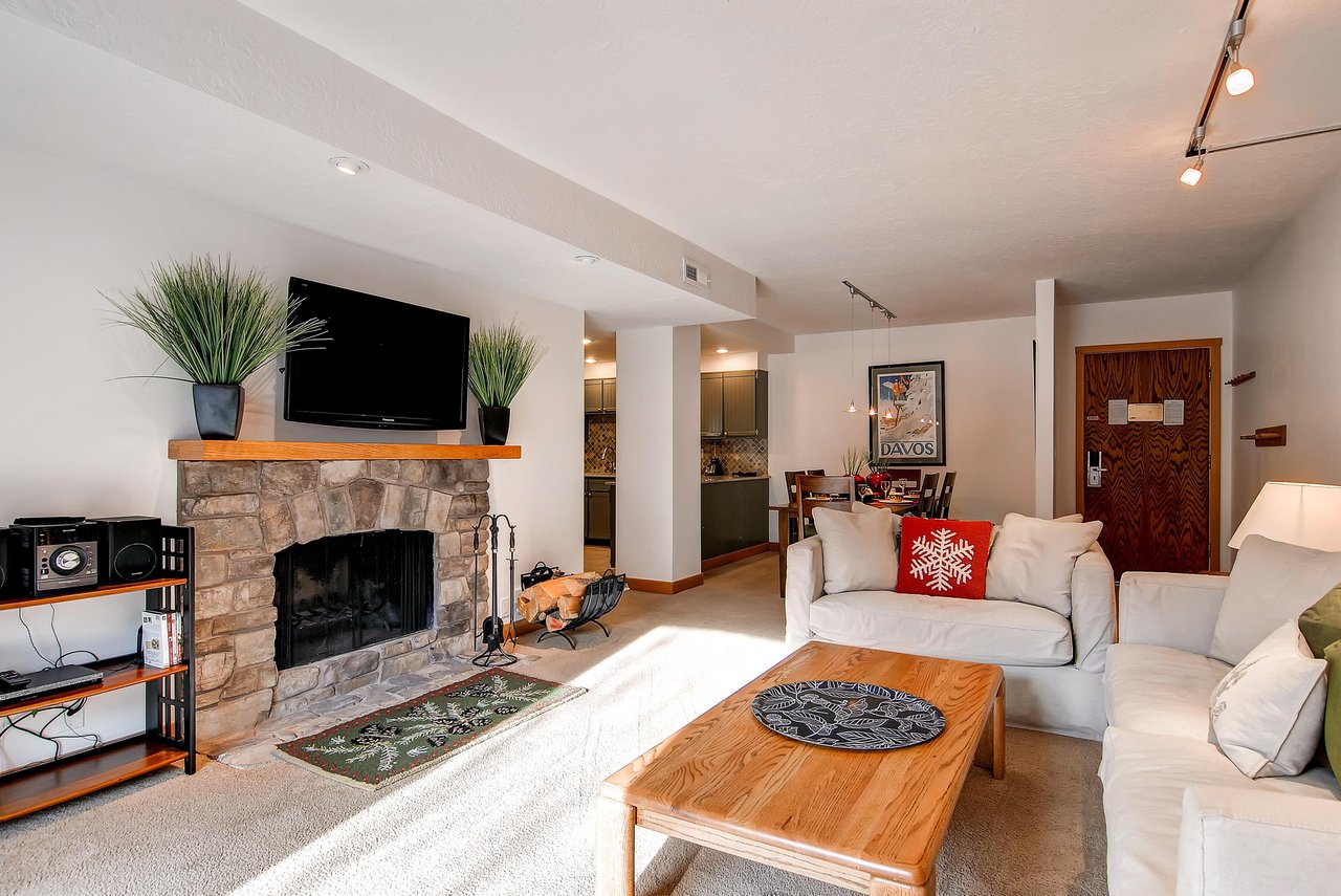 Park Station 147 has a comfortable living area with flat screen TV and fireplace.