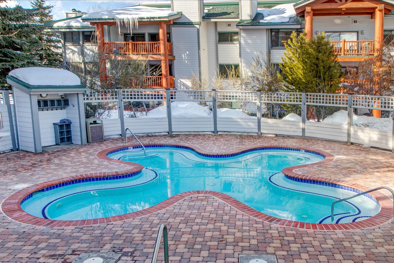 The Snow Flower heated soaking pool 1 and hot tub.