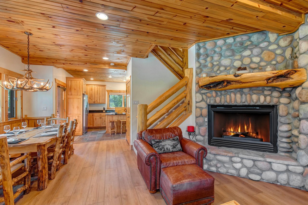 Timber Wolf Lodge 7C has a dining area that opens to the living room area.