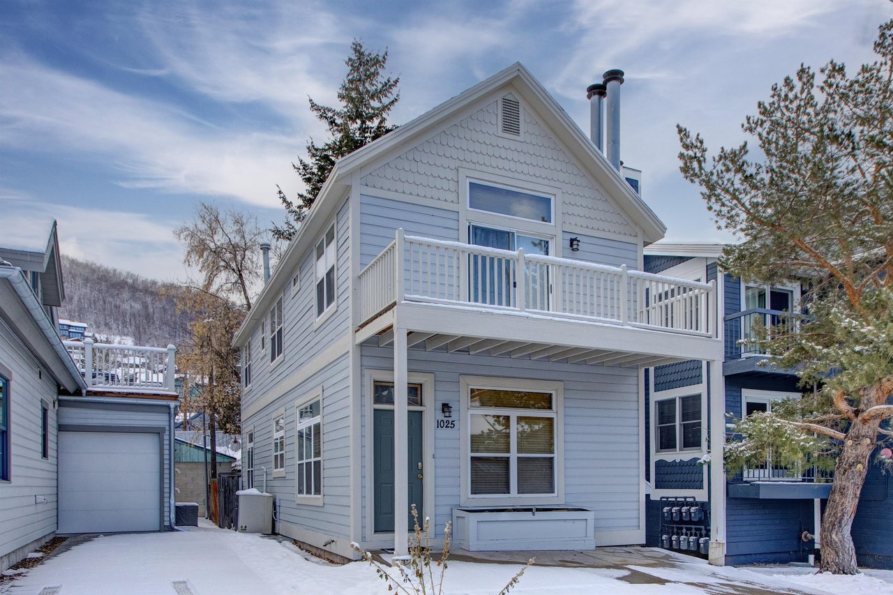 Old Town Retreat is a spacious private twostory home in the heart of the Park City Historic District.