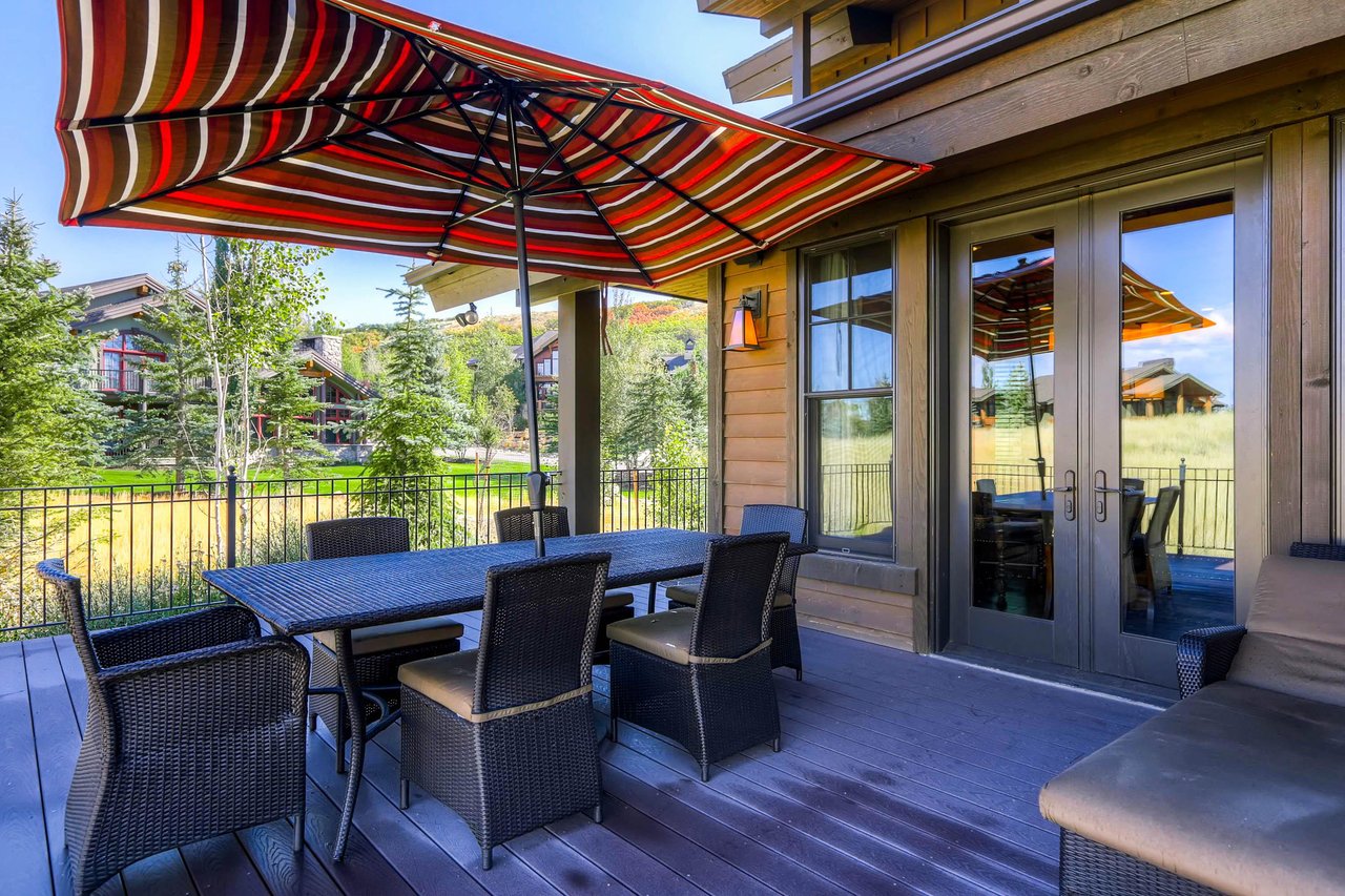 Large comfortable deck