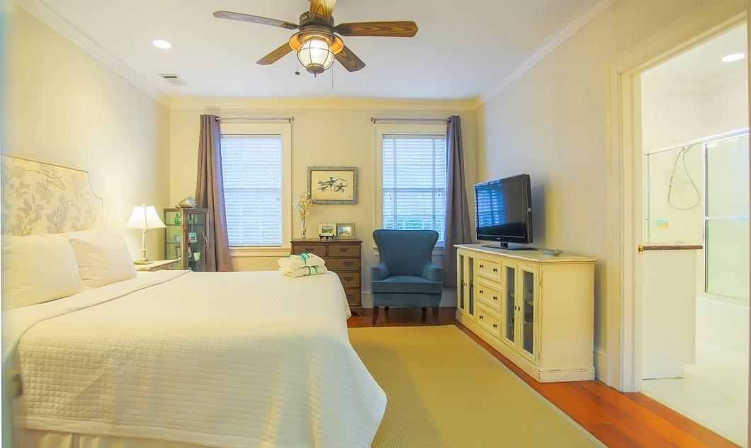 And no shortage of entertainment, with a flat screen tv.