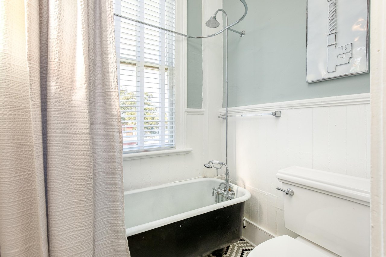 39618