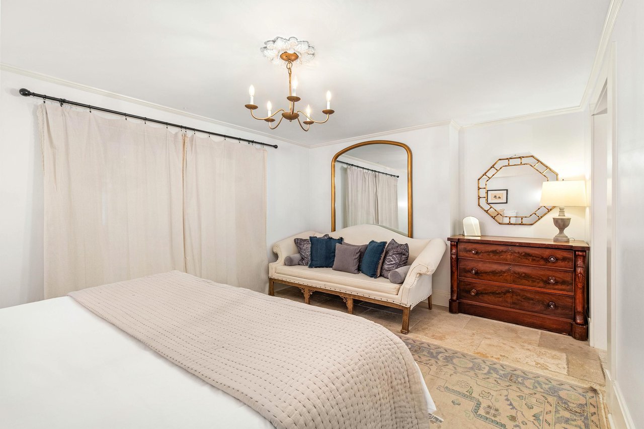 Bedroom 5  King Bed  Ensuite  Garden Apartment  Garden Level