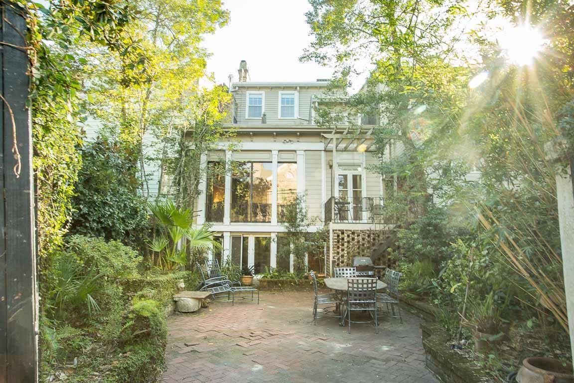 The courtyard is shared with garden level guests.