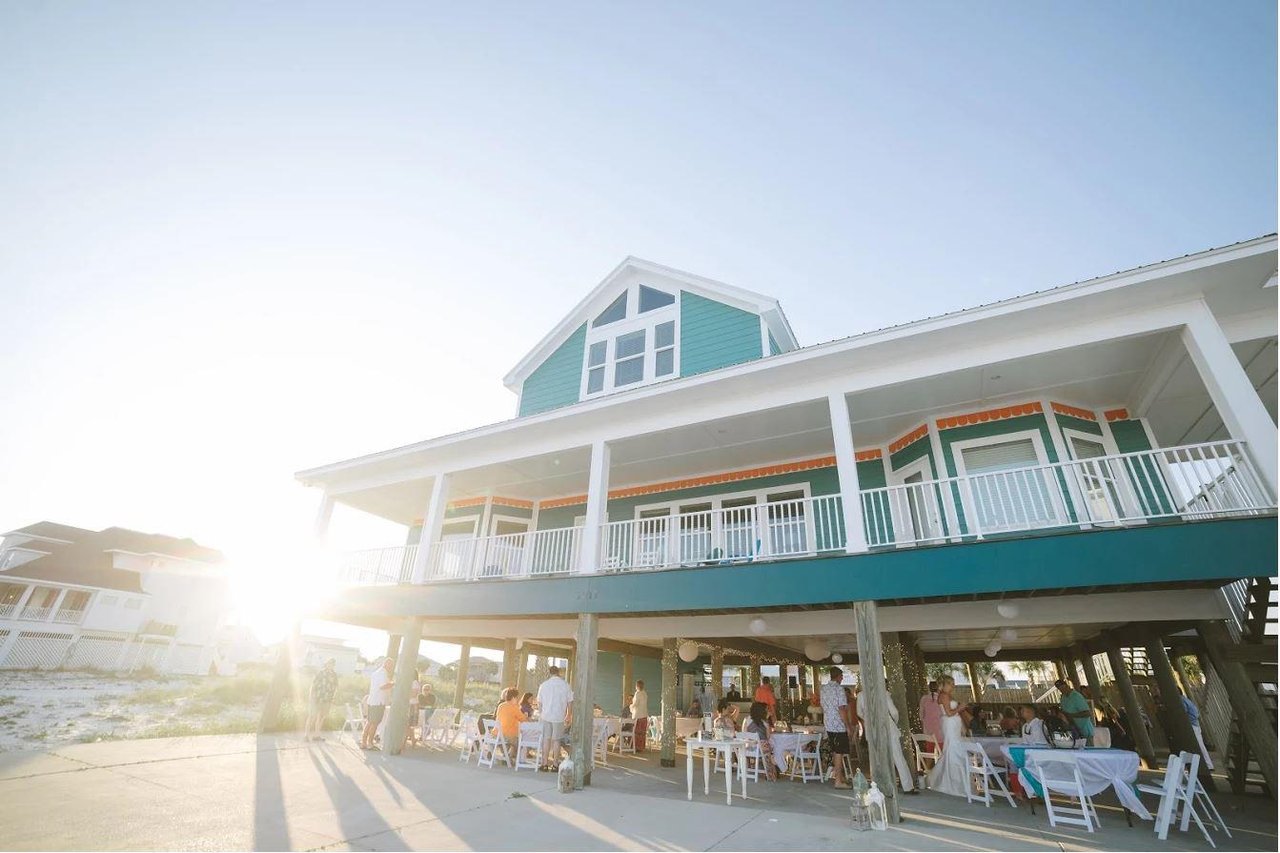 Ariola 1311  The Dolphin House 4