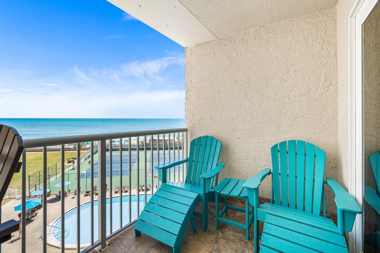 Holiday Surf and Racquet Unit 512 5