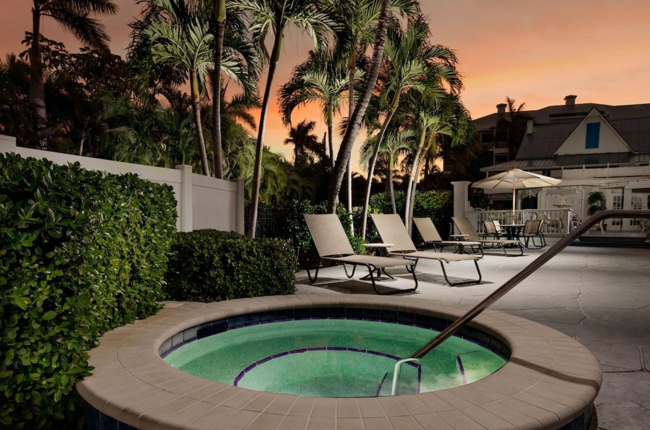 The outdoor hot tub at Olde Marco Inn and Suites