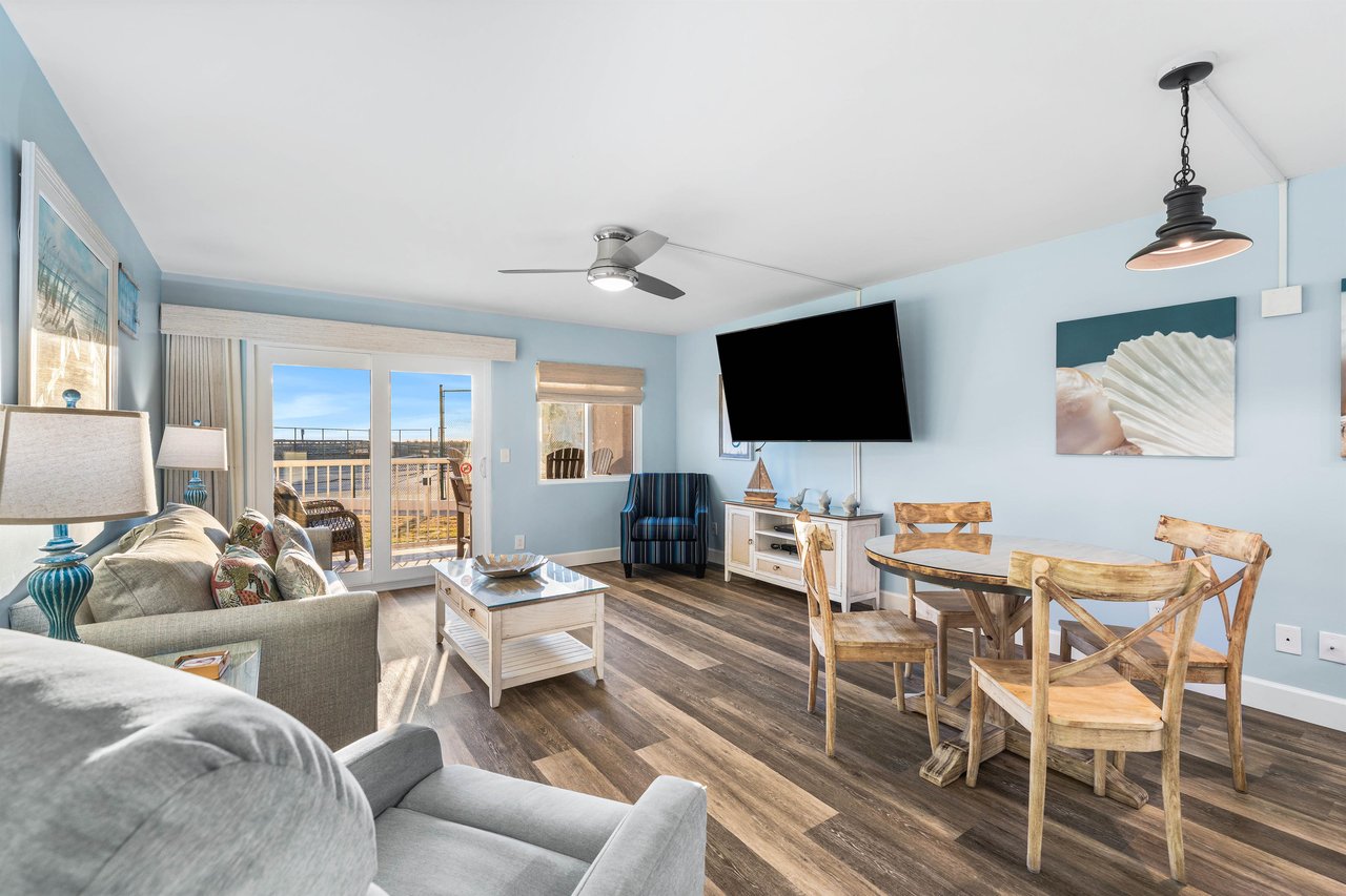 HSRC Dining Room  Living Room with walkout Beach Access