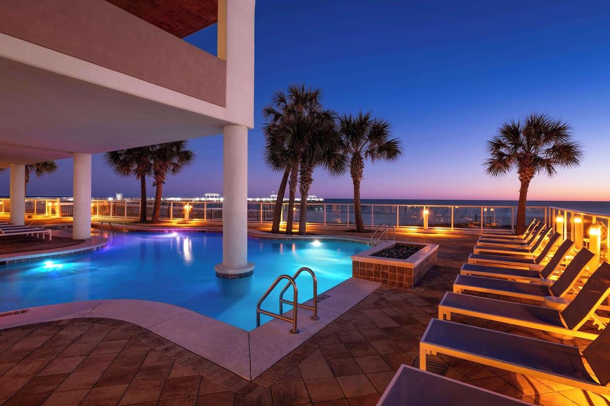 Pool at Best Western Premier The Tides in Orange Beach, Alabama