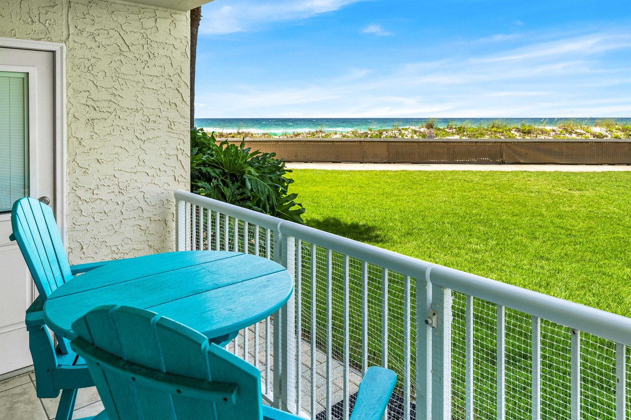 Holiday Surf and Racquet Unit 121 2