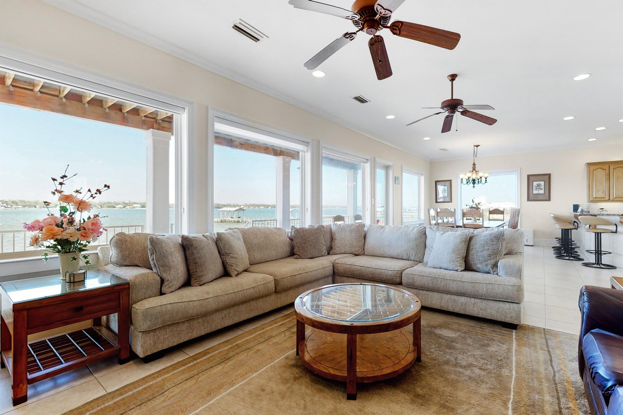 Gulf Horizons 4