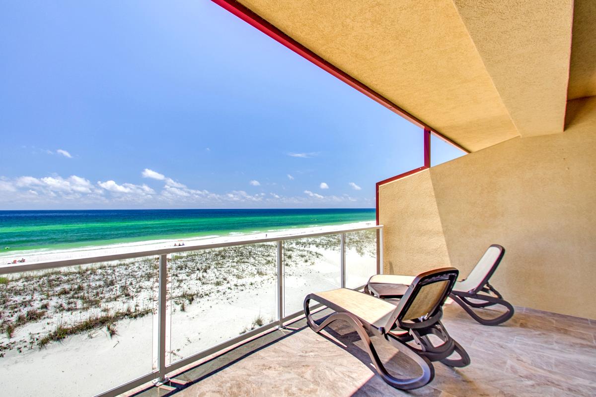 Regency Cabanas B6 1