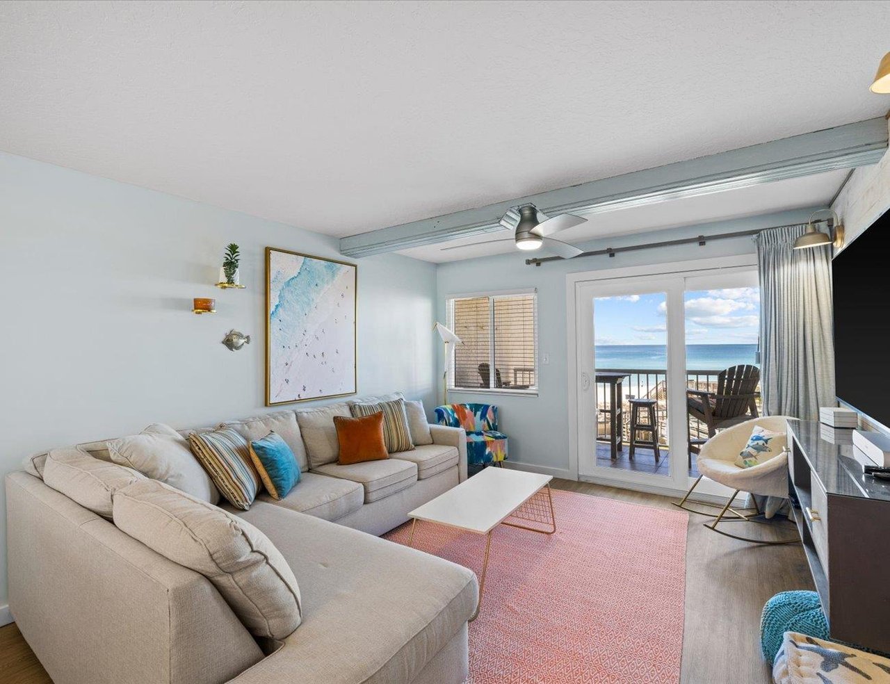 Holiday Surf and Racquet Unit 321 1