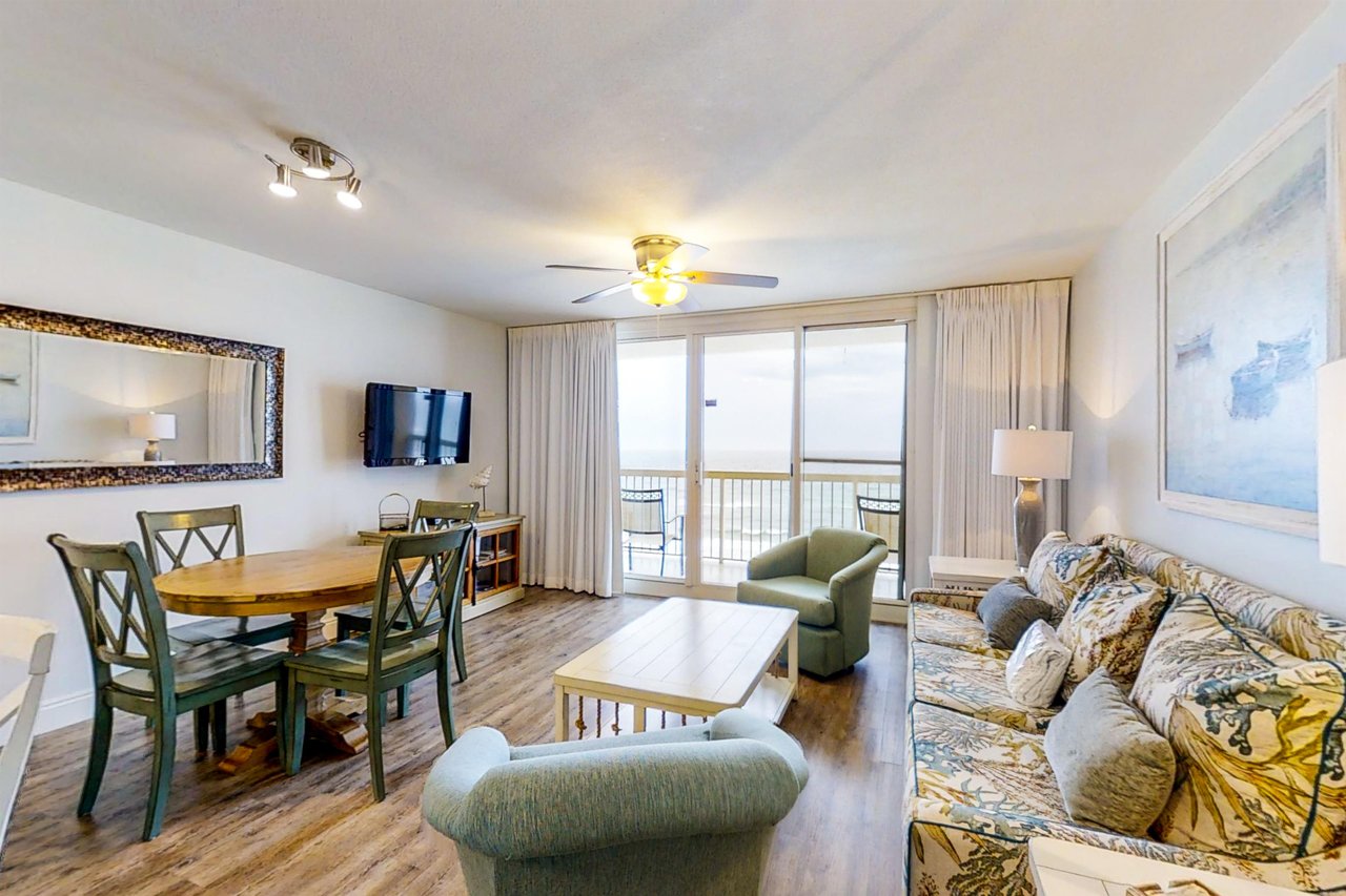 Pelican Beach Resort 705 1