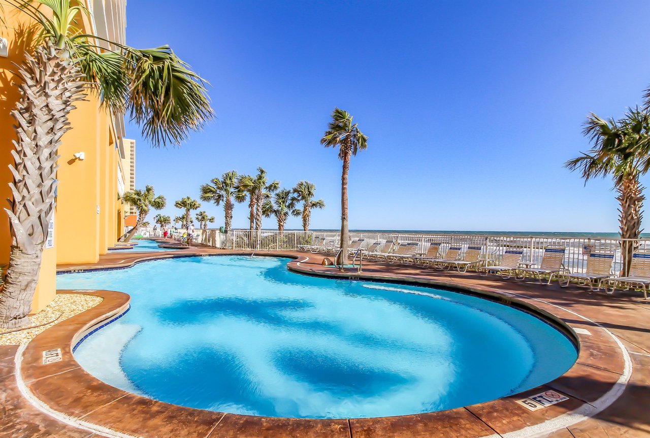 Splash Resort 1402E 2