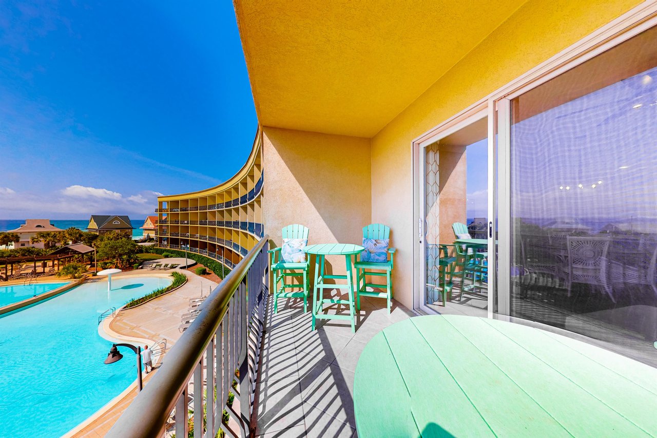 402 Beach Resort 3