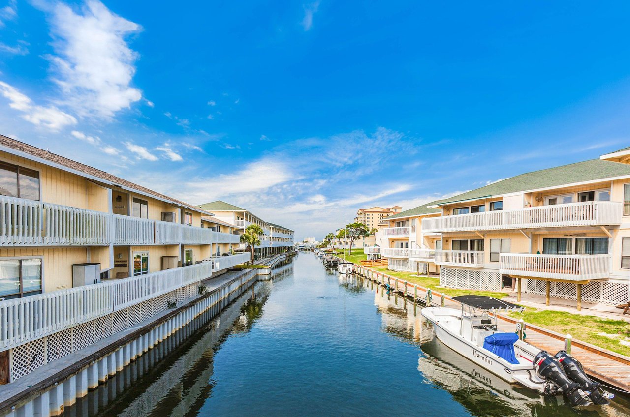 A navigable canal in Sandpiper Cove