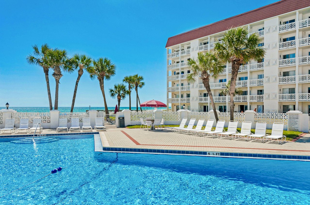 471422 El Matador Condos  482 0 202310 13
