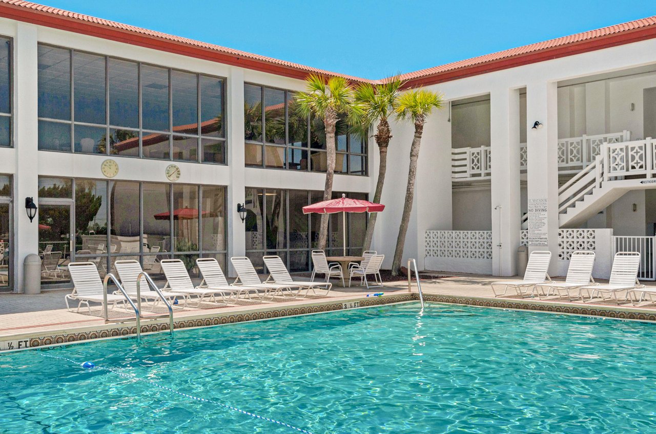 471423 El Matador Condos  482 0 202310 14