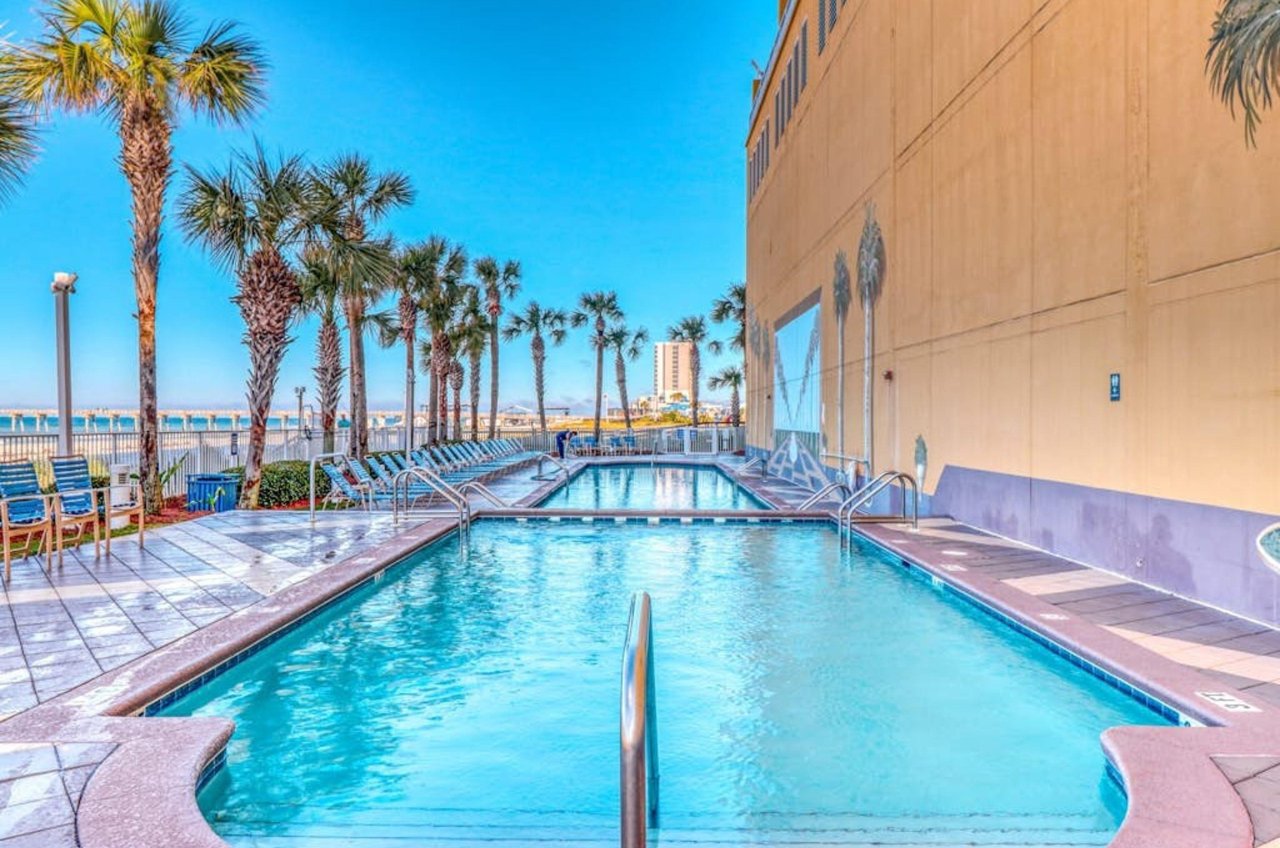 The bilevel swimming pool in front of Sterling Reef in Panama City Beach Florida